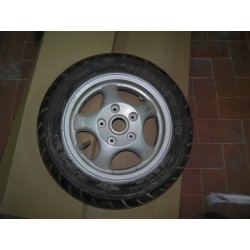 Neumatico delantero y el circulo Pirelli 110/80 10 58j Hexagono